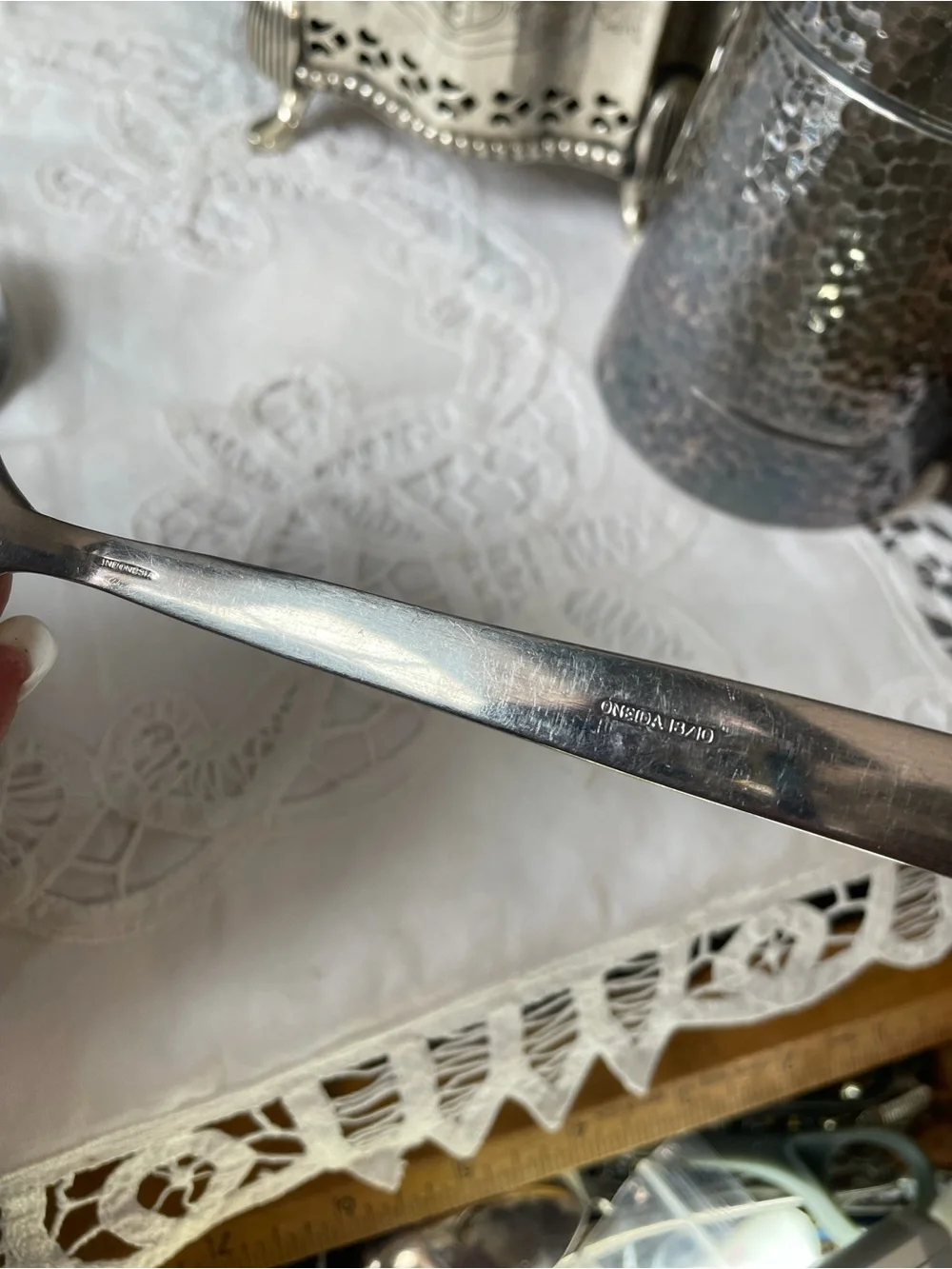 Oneida 18/10 silver stainless steel flatware set clean lines